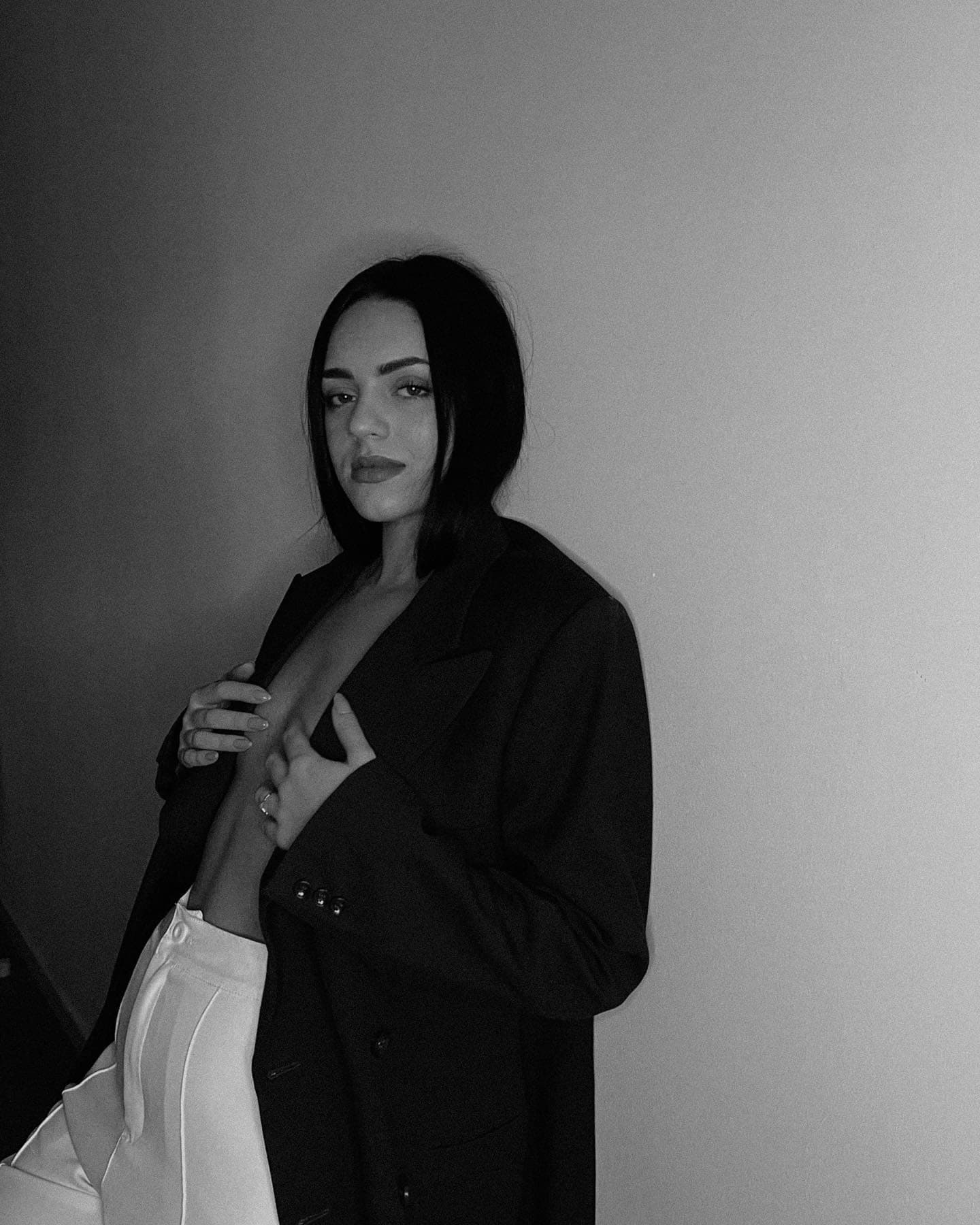 Tete Zanu — retrato editorial en blanco y negro